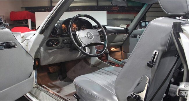 Mercedes-Benz 560 SL Roadster