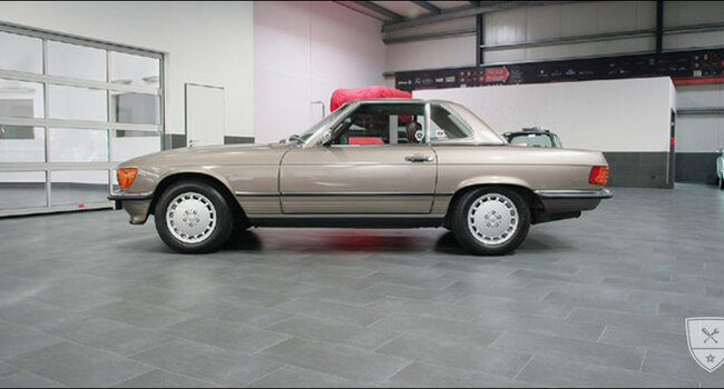 Mercedes-Benz 560 SL Roadster