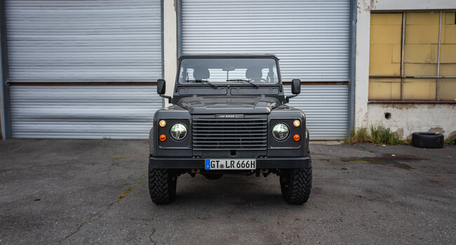 Land Rover Defender 90 Pick-Up Original V8