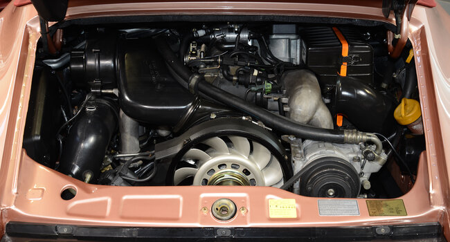 Porsche 964 Carrera 4 Cabriolet