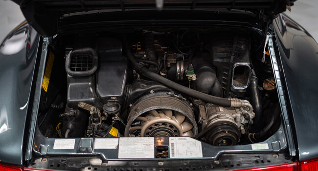 Porsche 911 Carrera 2 (993) Cabriolet