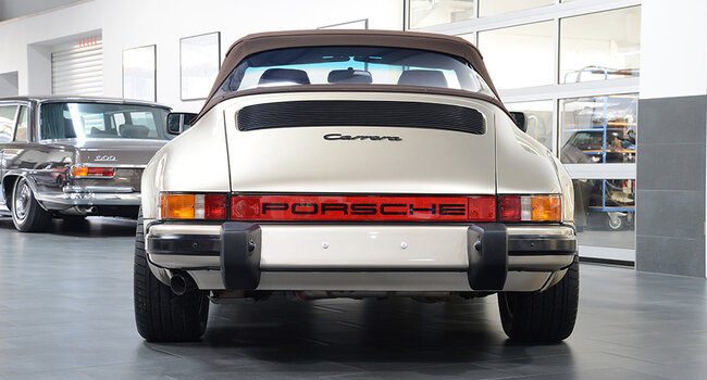 Porsche 911 3.2 Carrera Cabriolet