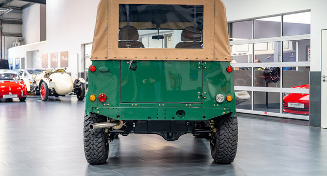 Land Rover Defender D90 TD5