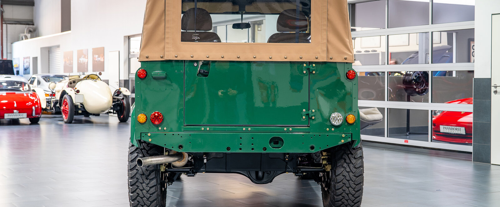 Land Rover Defender D90 TD5