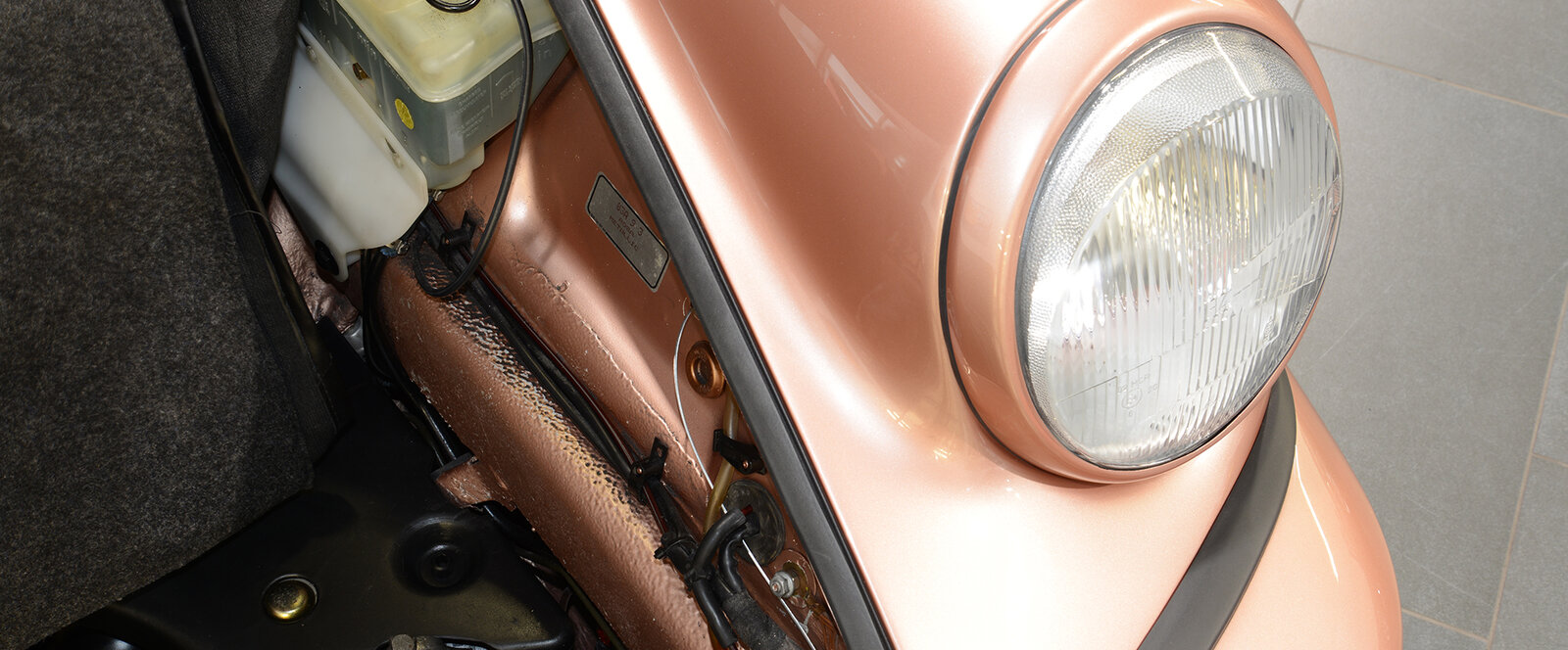 Porsche 964 Carrera 4 Cabriolet