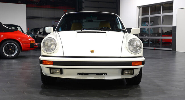 Porsche 911 Carrera Coupe G50