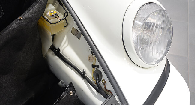 Porsche 964 Carrera 2 Cabriolet