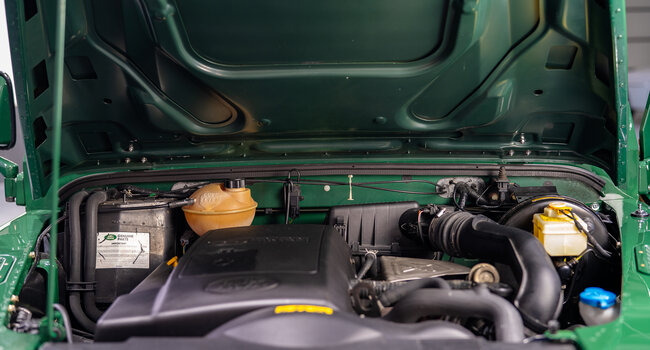 Land Rover Defender D90 TD5