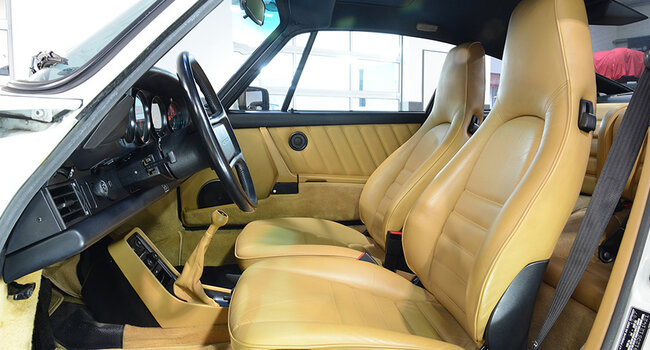 Porsche 911 Carrera Coupe G50