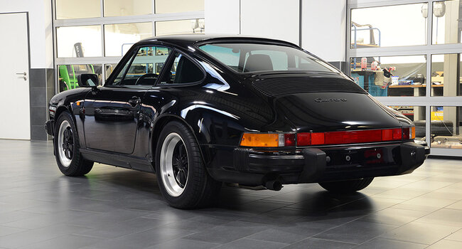 Porsche 911 Carrera Coupe G50