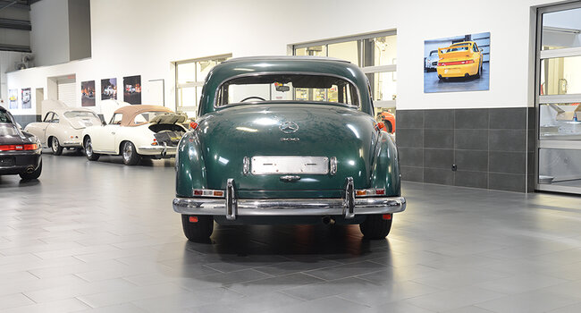 Mercedes-Benz 300C Adenauer