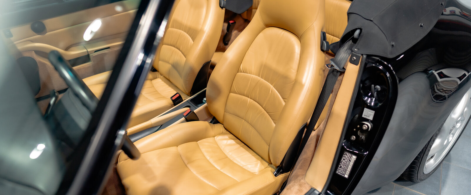 Porsche 993 Carrera Cabriolet