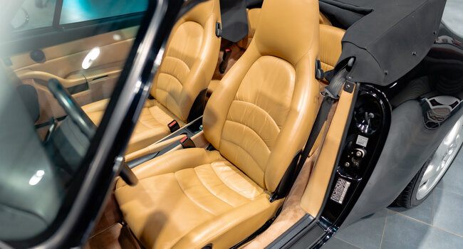 Porsche 993 Carrera Cabriolet