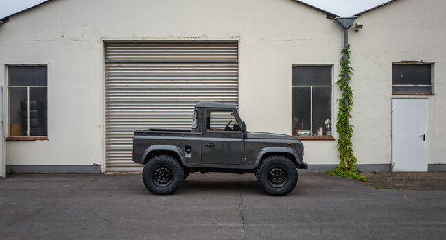 Land Rover Defender 90 Pick-Up Original V8