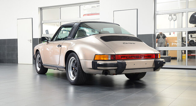 Porsche 911 Carrera Targa