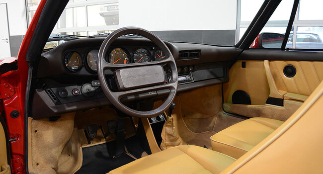 Porsche 911 3.2 Carrera Targa