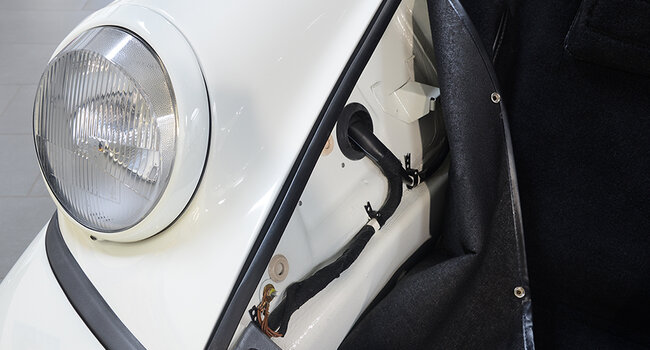 Porsche 964 Carrera 2 Cabriolet