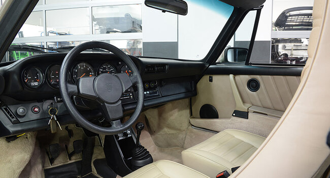 Porsche 911 Carrera Targa