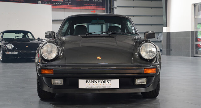 PORSCHE 911 930 TURBO COUPÉ