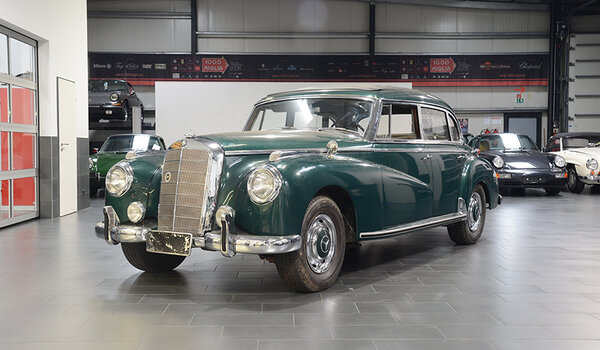 Mercedes-Benz 300C Adenauer