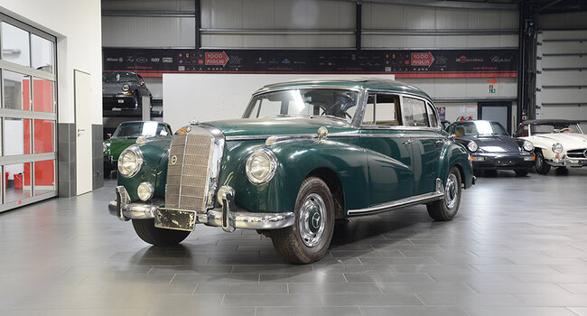 Mercedes-Benz 300C Adenauer
