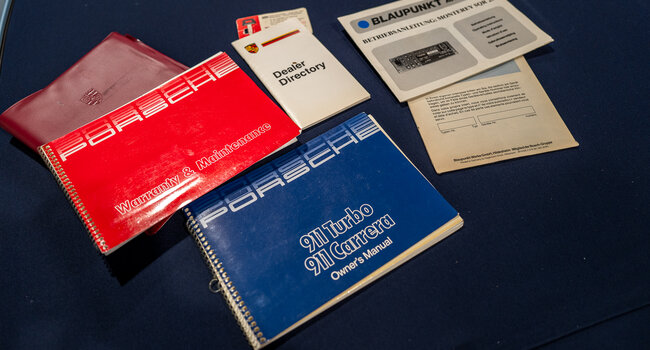 Porsche 911 3.2 Carrera Cabriolet