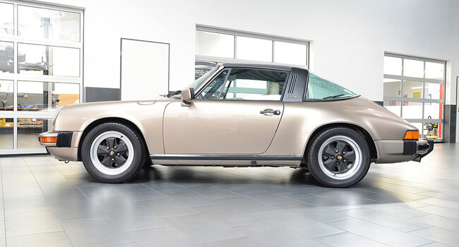 Porsche 911 Carrera Targa