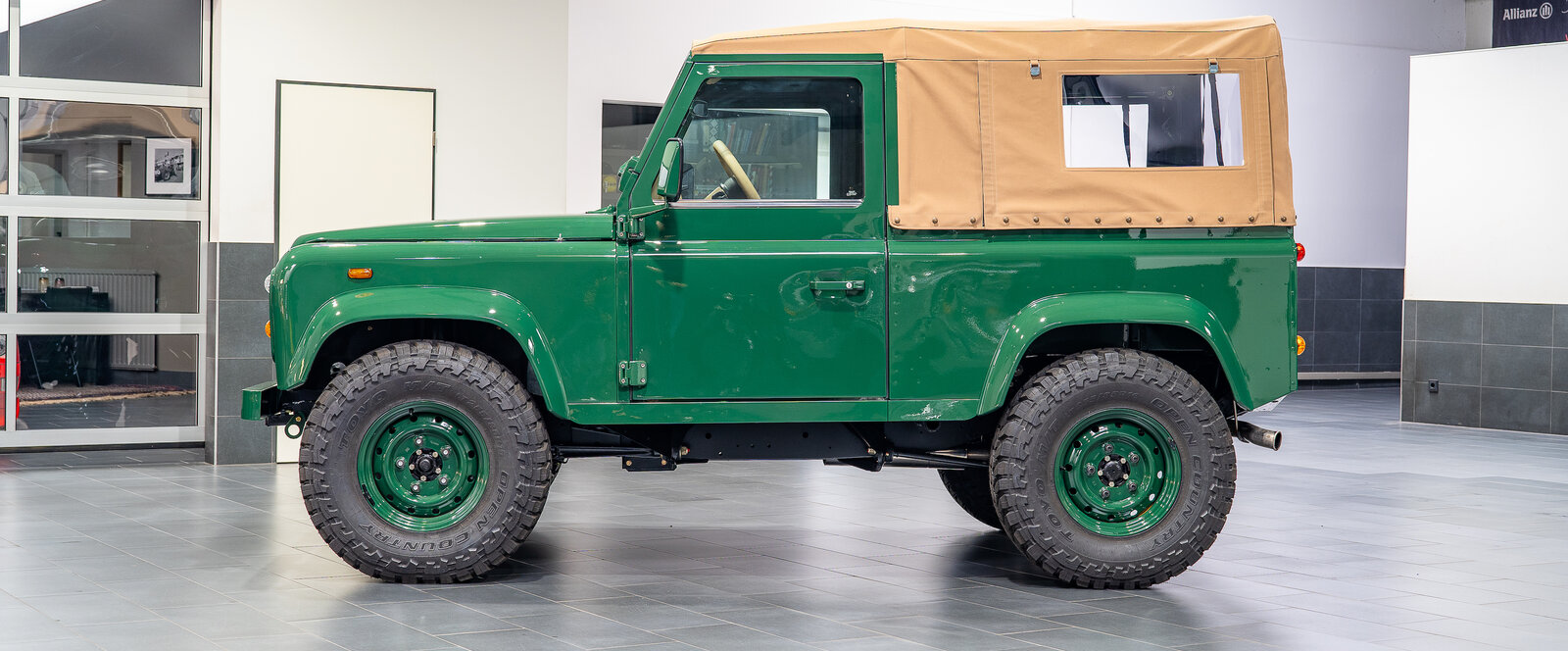 Land Rover Defender D90 TD5