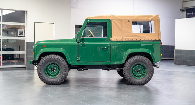 Land Rover Defender D90 TD5