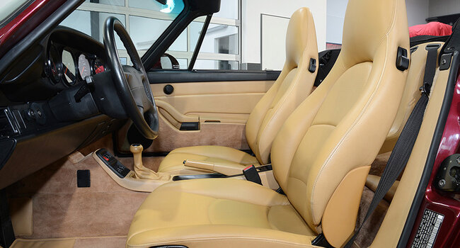 Porsche 993 Carrera 2 Cabriolet