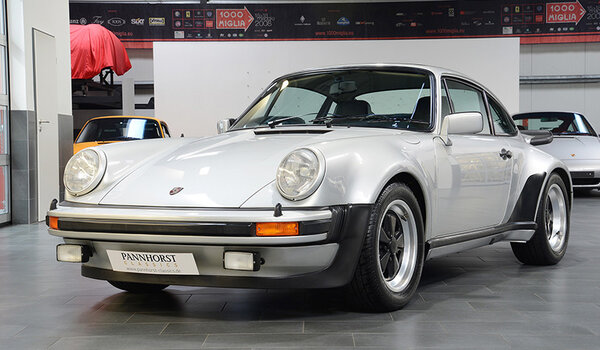 Porsche 911 930  3.0L Turbo Carrera