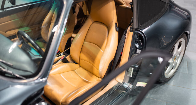 Porsche 911 Carrera 2 (993) Cabriolet