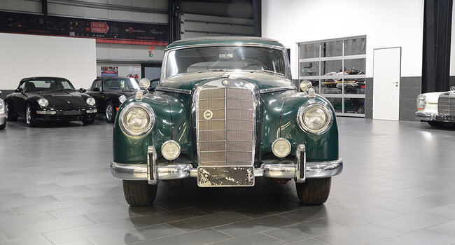Mercedes-Benz 300C Adenauer