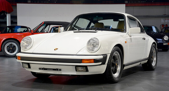 Porsche 911 Carrera Coupe G50