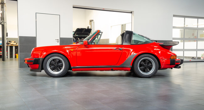 Porsche 911 930 Turbo Targa