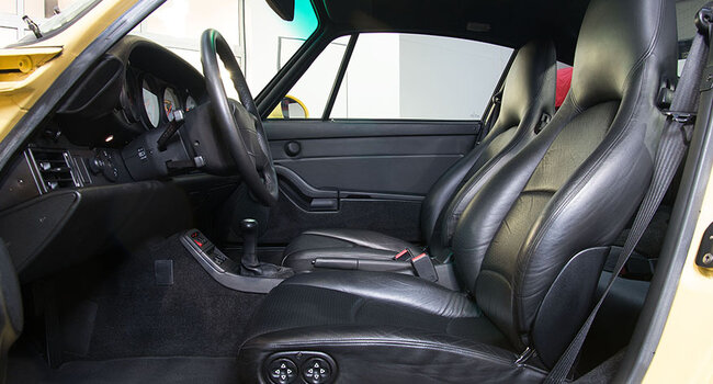 Porsche 993 Carrera 4S Coupe