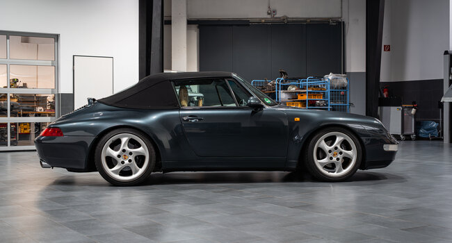 Porsche 911 Carrera 2 (993) Cabriolet