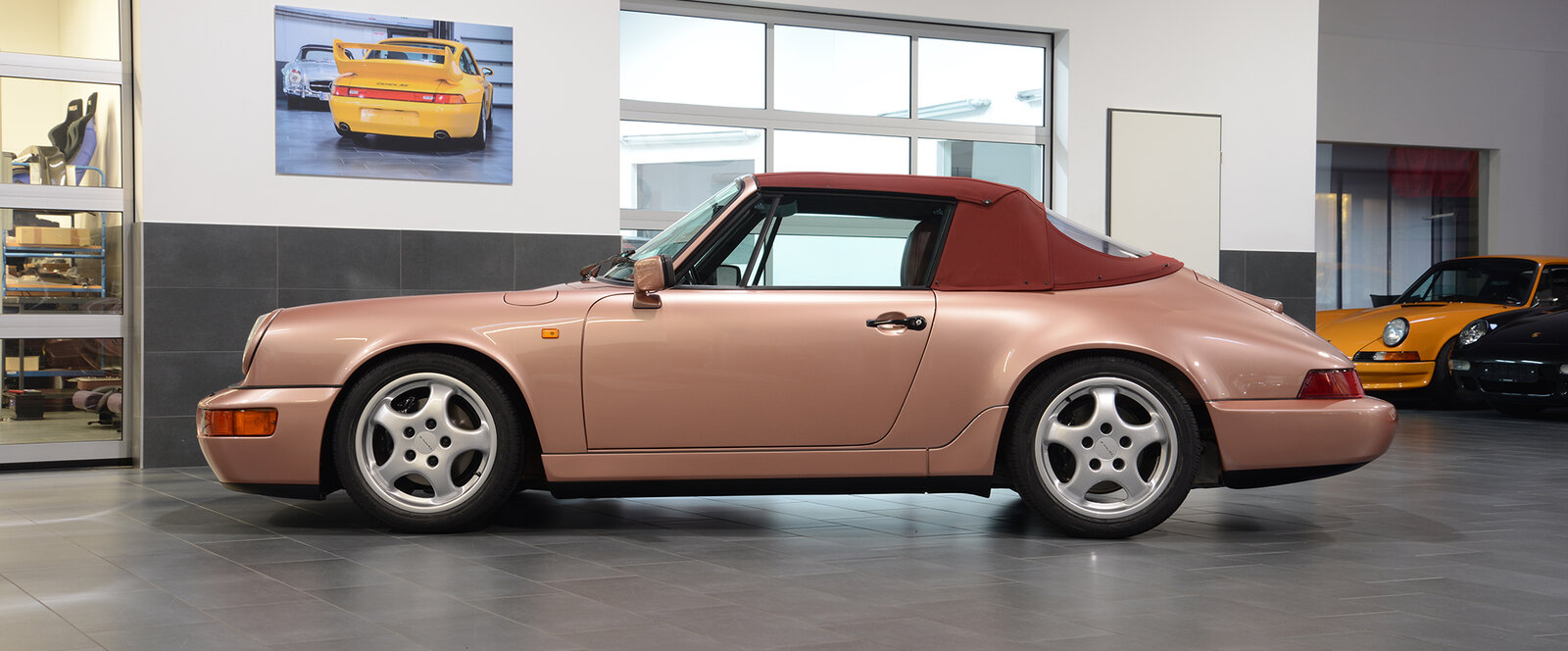 Porsche 964 Carrera 4 Cabriolet