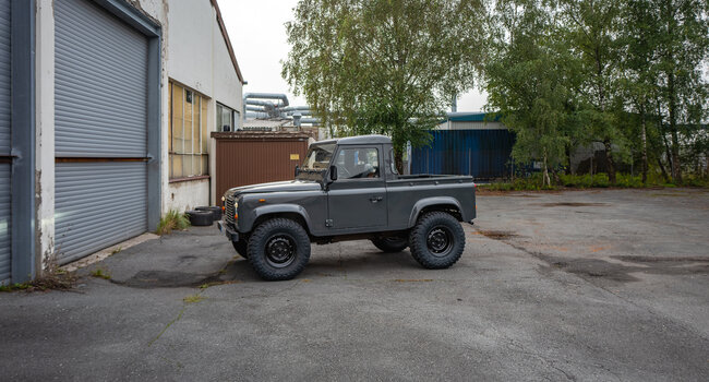 Land Rover Defender 90 Pick-Up Original V8