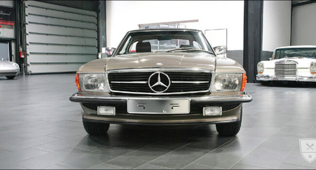 Mercedes-Benz 560 SL Roadster