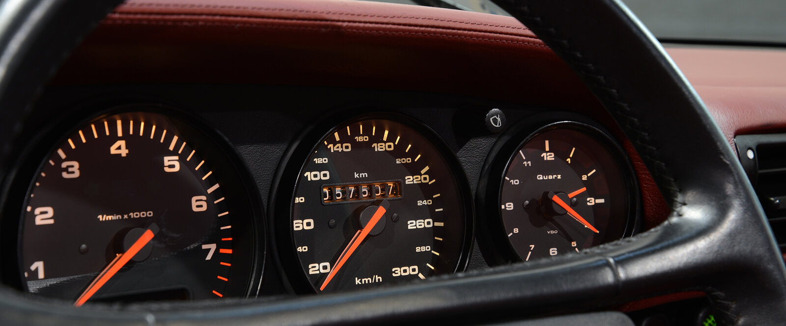 Porsche 964 Carrera 4 Cabriolet