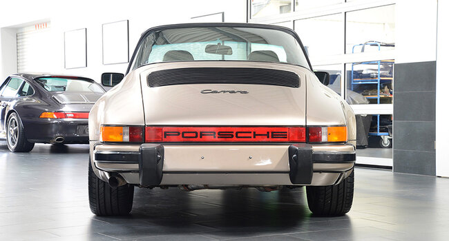 Porsche 911 Carrera Targa