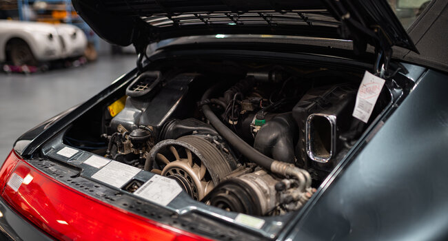 Porsche 911 Carrera 2 (993) Cabriolet