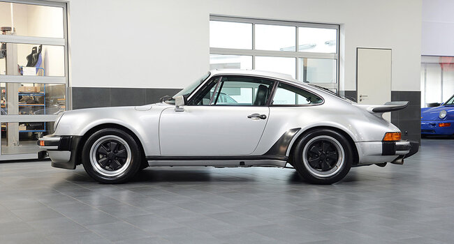 Porsche 911 930  3.0L Turbo Carrera