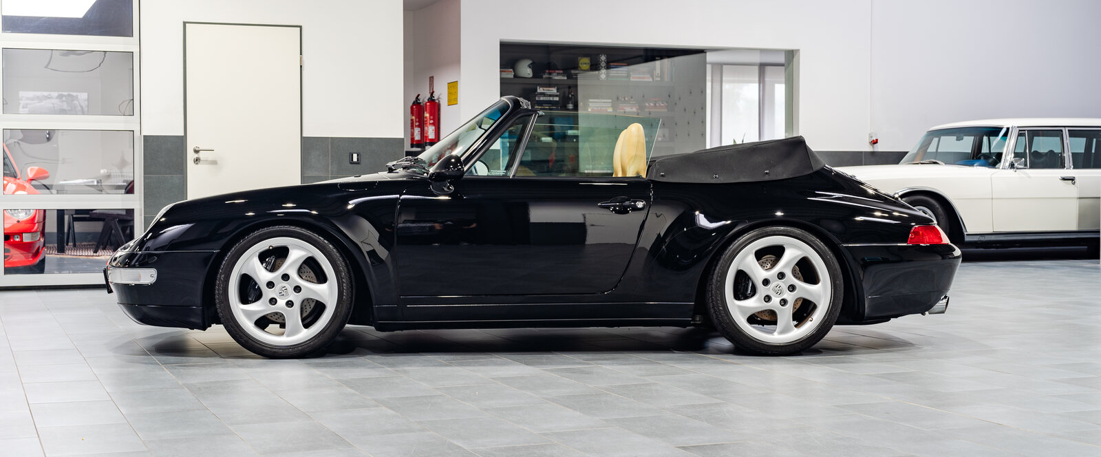 Porsche 993 Carrera Cabriolet