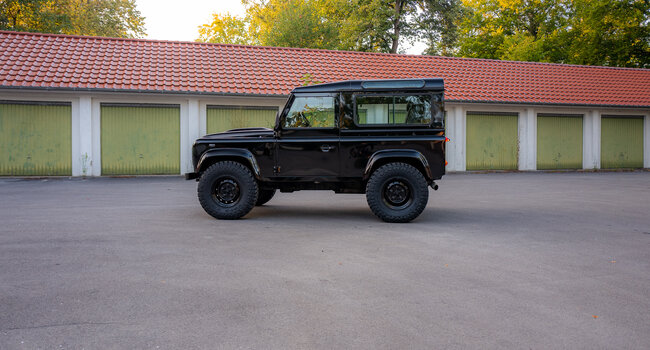 Range Rover Defender 90