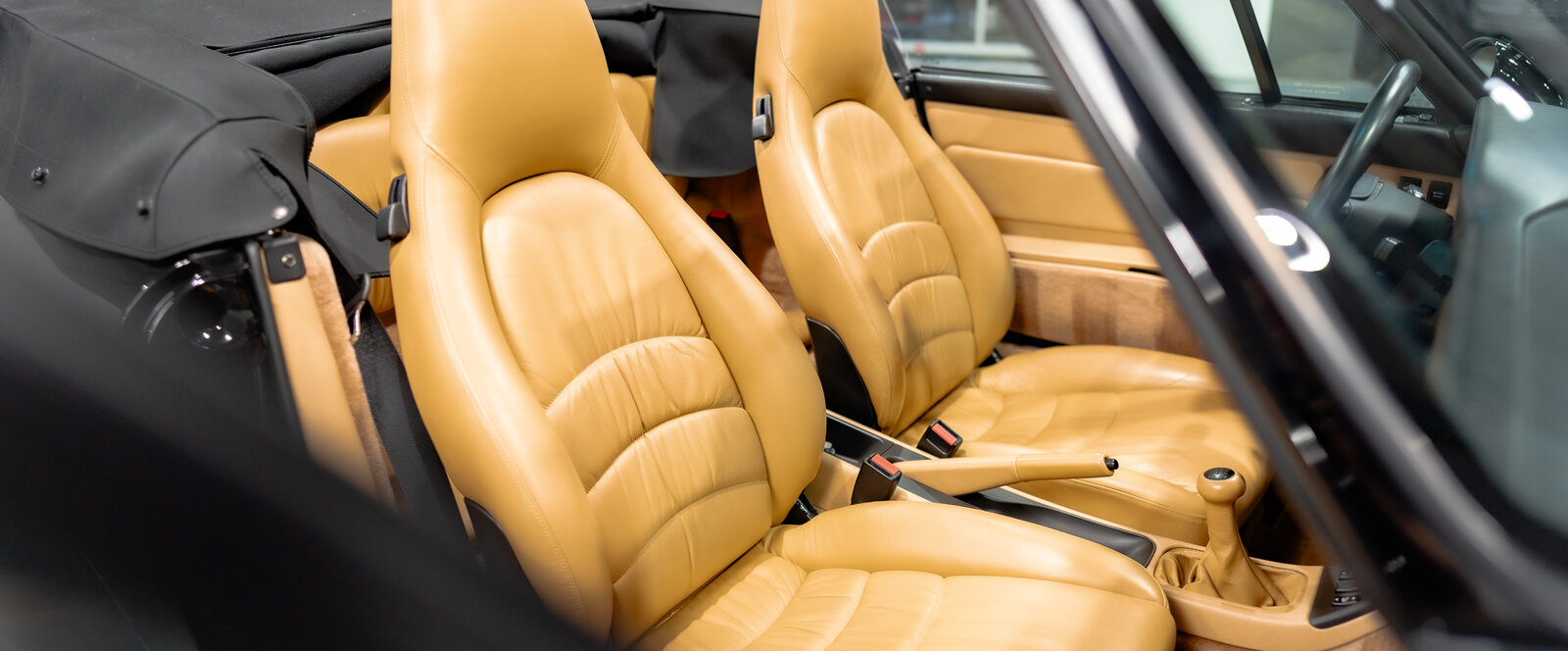 Porsche 993 Carrera Cabriolet