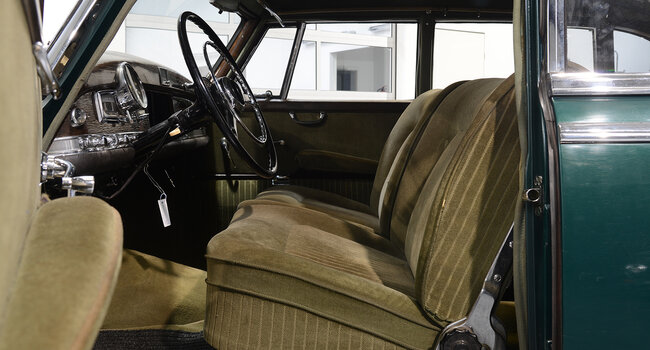 Mercedes-Benz 300C Adenauer