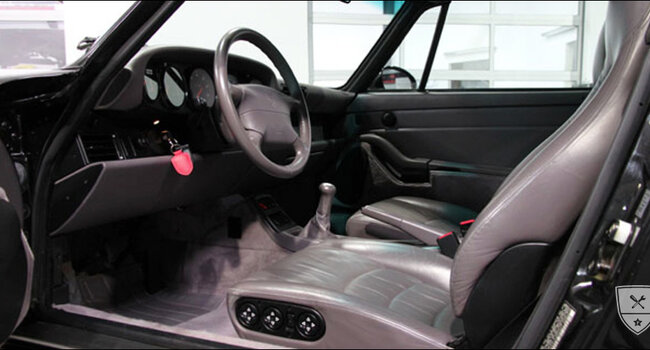 Porsche 993 Carrera 4 Cabriolet