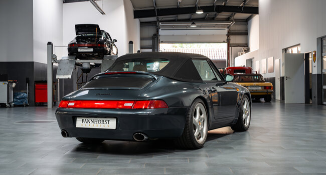 Porsche 911 Carrera 2 (993) Cabriolet